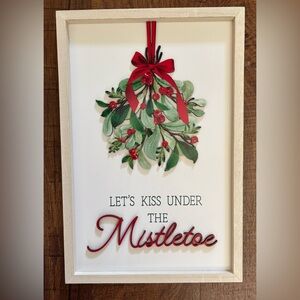 NWT “let’s kiss under the mistletoe” Christmas Xmas wooden wall decor sign pic
